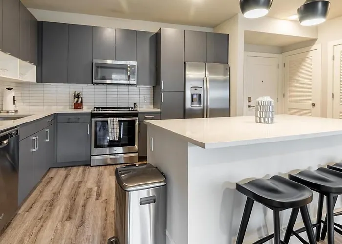 Landing Modern With Amazing Amenities *